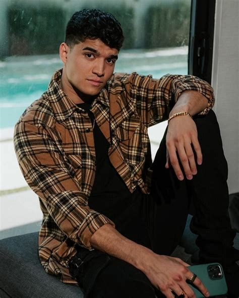 Alex Wassabi (aka Alex Burriss) Age, Girlfriend, Brother, Net Worth